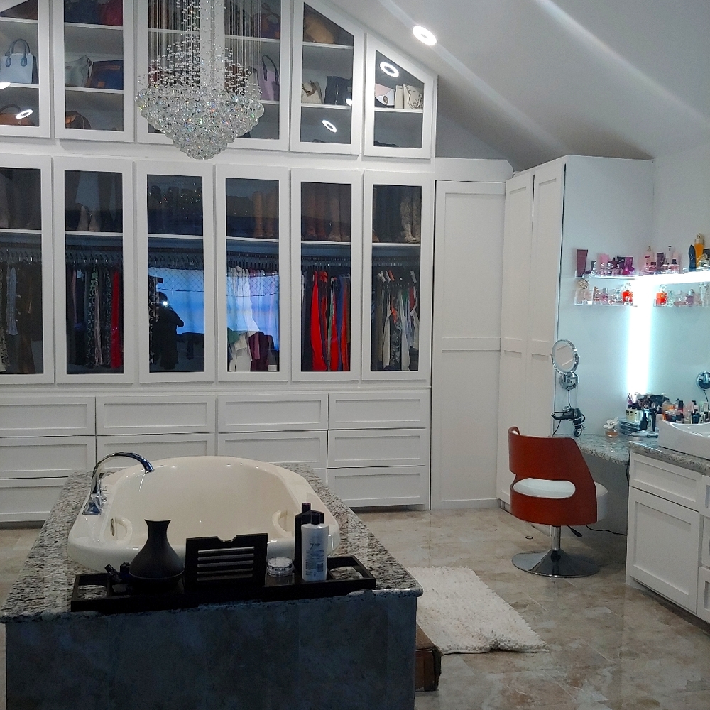 Meet your Posher, Veronica